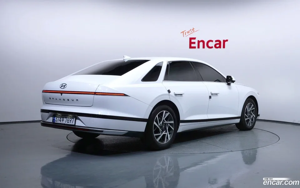 Hyundai Grandeur Hybrid 2023 — миниатюра 2