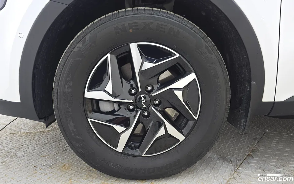 Kia Sorento HEV 1.6 2WD 2024 — миниатюра 5