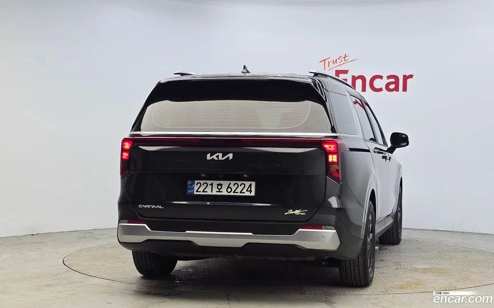 Kia Carnival 9 2024 — миниатюра 4