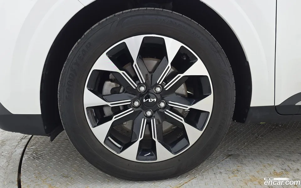 Kia Carnival 9 2023 — миниатюра 5
