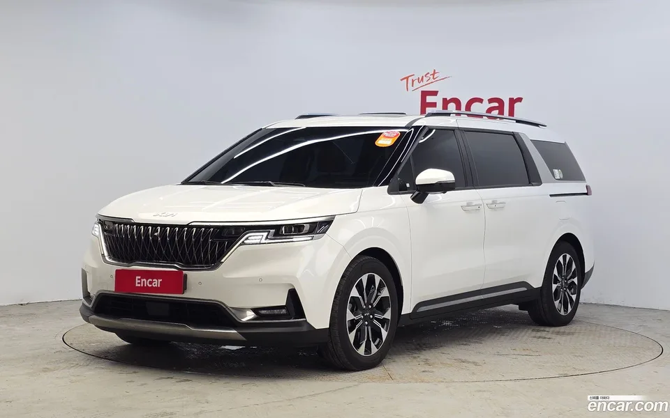 Kia Carnival 9 2023 — фото 1, купить с доставкой в Москву