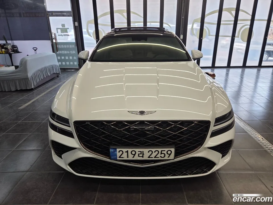 Genesis G80 3.5 AWD 2024 — фото 1, купить с доставкой в Москву