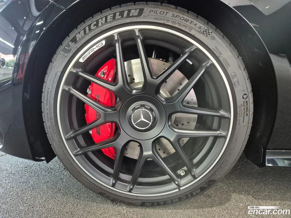 Mercedes-Benz CLA-Class AMG CLA 45 S 4MATIC+ 2025 — миниатюра 5