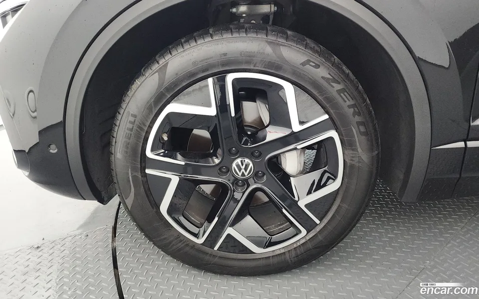 Volkswagen Touareg 3.0 TDI 2025 — миниатюра 5
