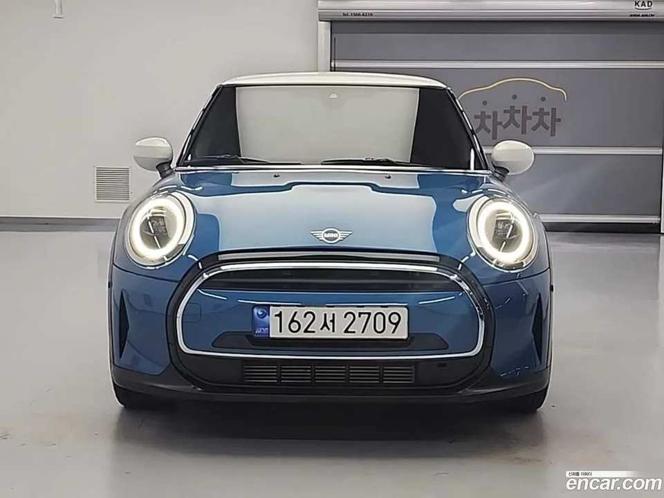 MINI Cooper 2023 — миниатюра 2