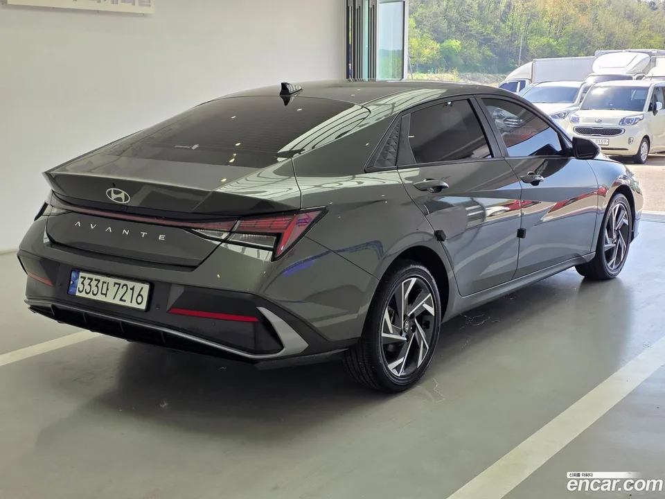 Hyundai Avante CN7 1.6 2023 — миниатюра 2
