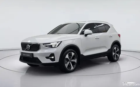 Volvo XC40 2025 купить в Москве