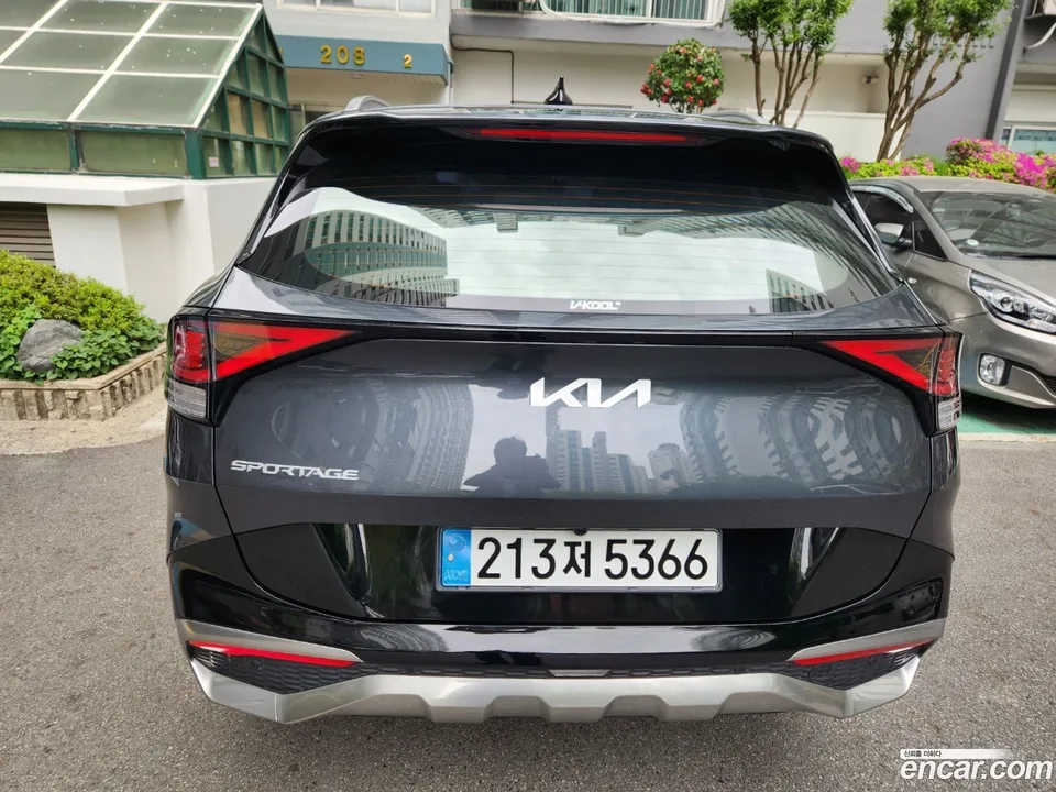 Kia Sportage 1.6 2WD 2023 — миниатюра 4