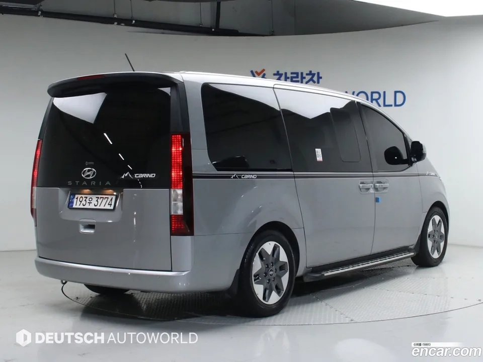 Hyundai Staria 2WD 2023 — миниатюра 2