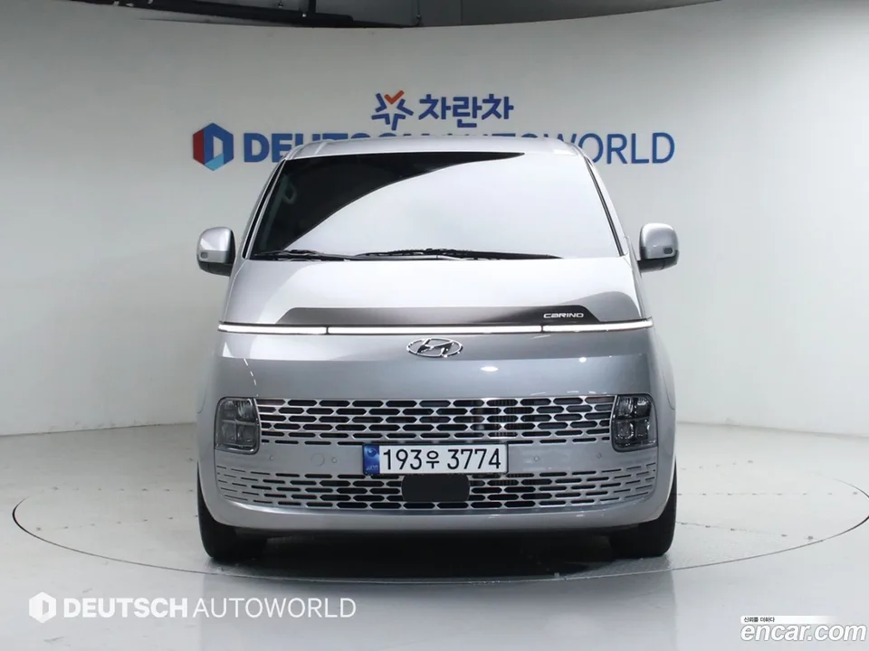 Hyundai Staria 2WD 2023 — миниатюра 3