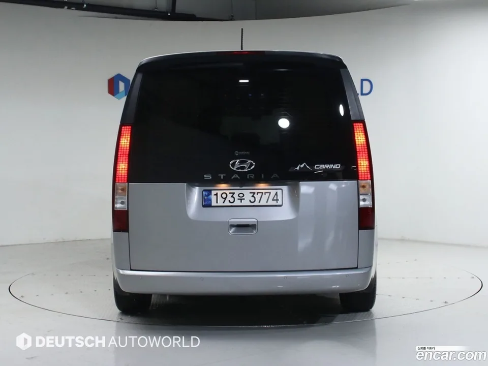 Hyundai Staria 2WD 2023 — миниатюра 4