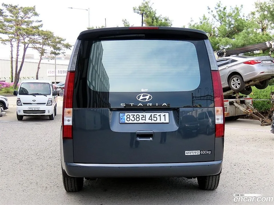 Hyundai Staria L3.5 5 2024 — миниатюра 4