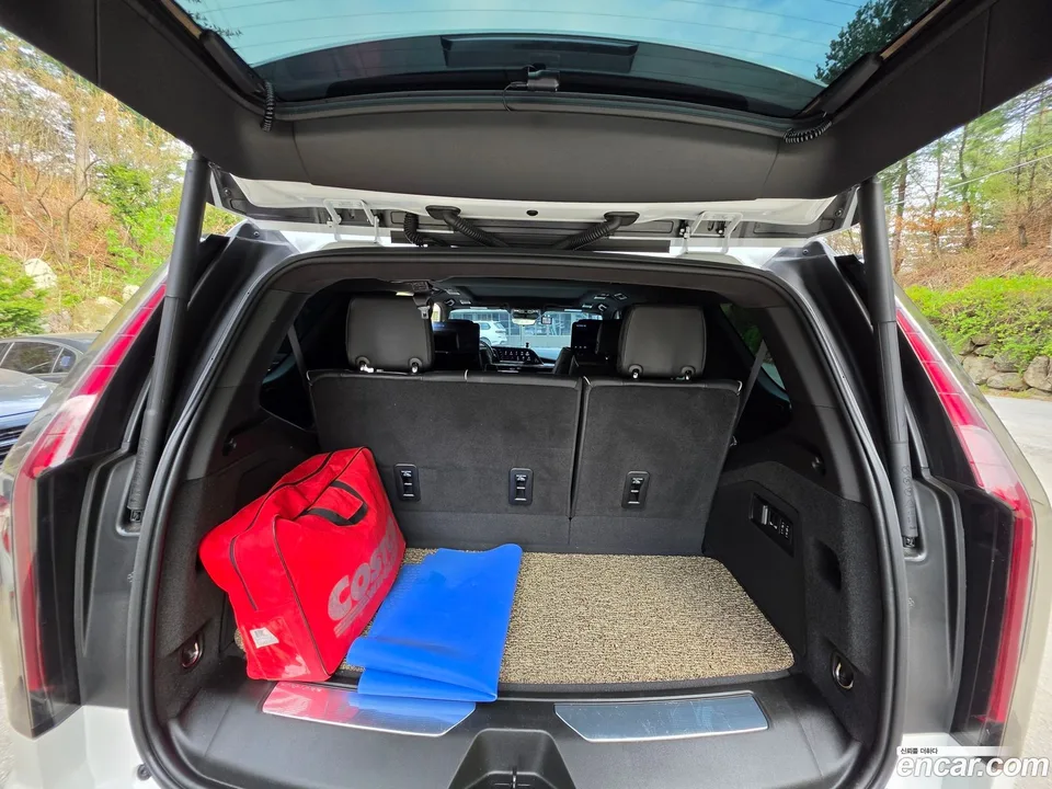 Cadillac Escalade 6.2 2023 — миниатюра 2