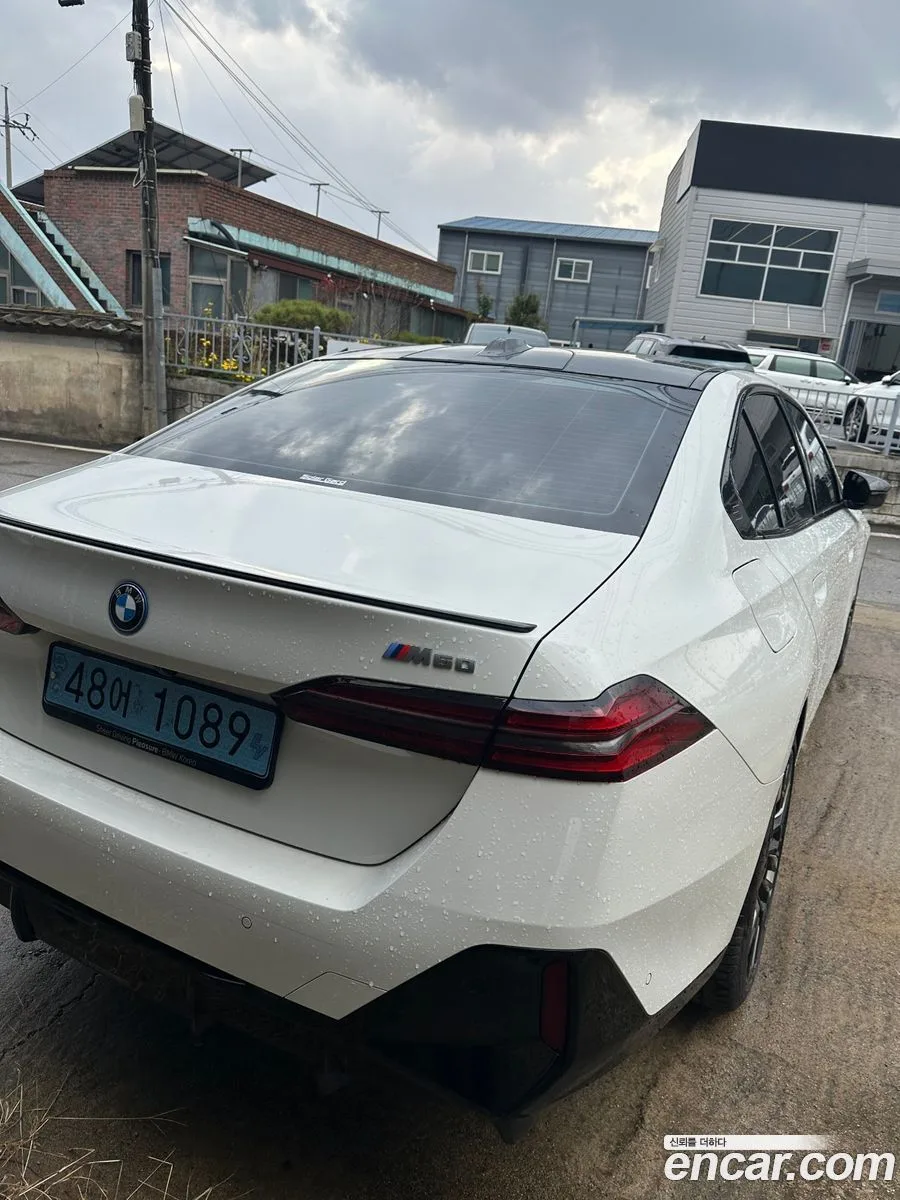 BMW i5 M60 xDrive 2024 — миниатюра 2
