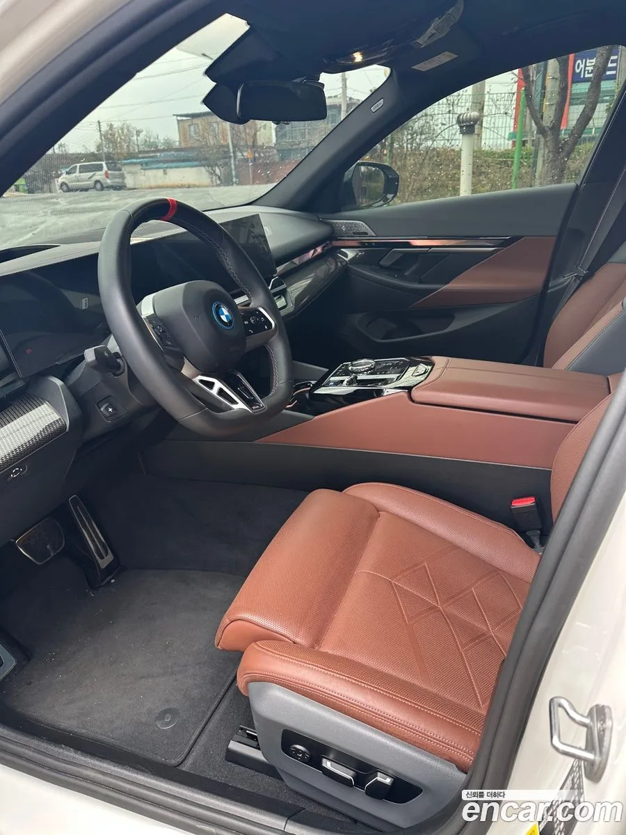 BMW i5 M60 xDrive 2024 — миниатюра 3