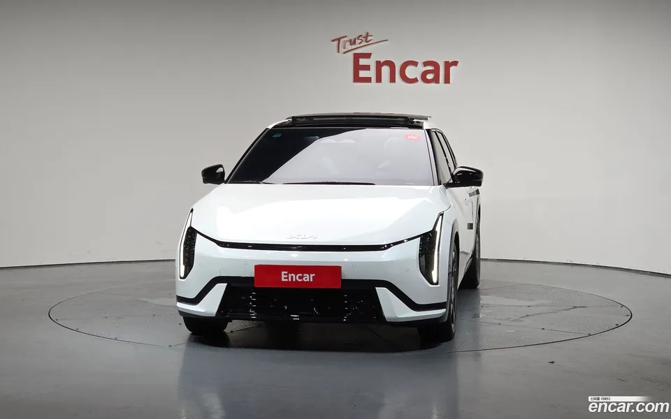 Kia EV4 2WD 2025 — миниатюра 3