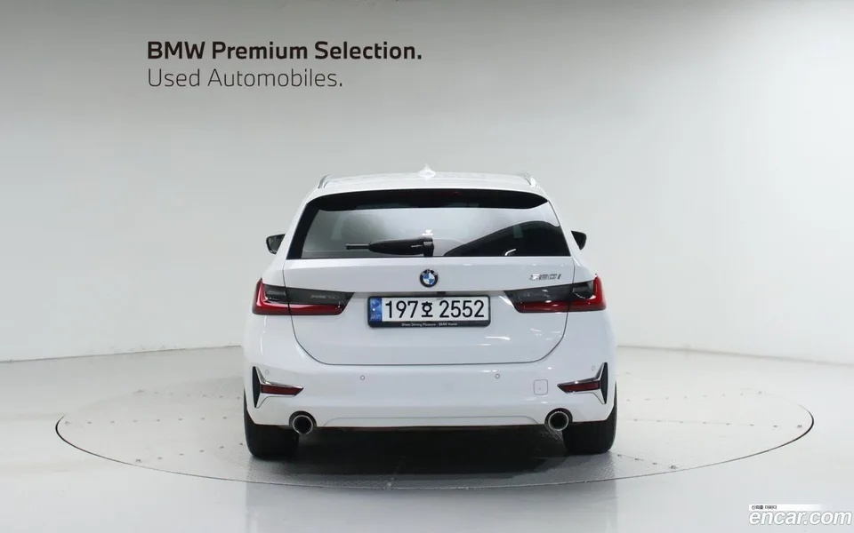 BMW 3 Series 320i 2022 — миниатюра 4