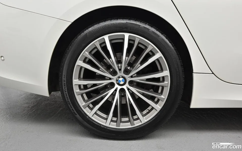 BMW 3 Series 320i 2022 — миниатюра 5