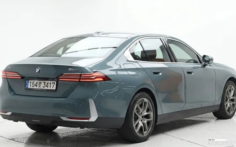 BMW 5 Series 530i xDrive 2025 — миниатюра 2