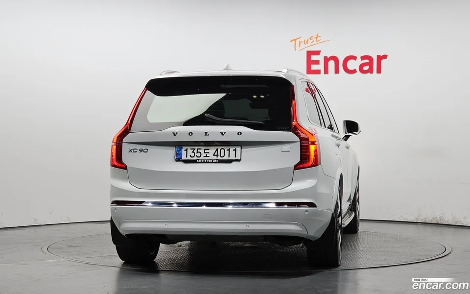 Volvo XC90 T8 2024 — миниатюра 4