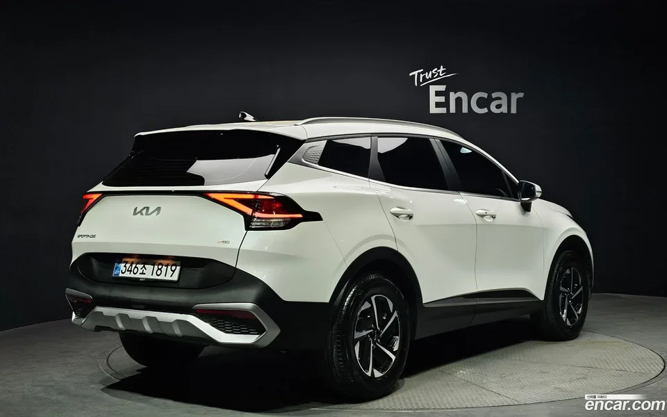 Kia Sportage Hybrid 2WD 2024 — миниатюра 2