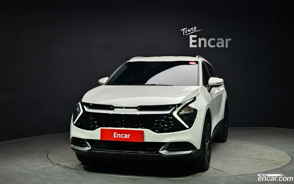 Kia Sportage Hybrid 2WD 2024 — миниатюра 3