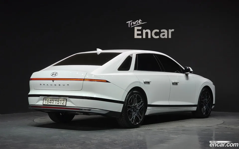 Hyundai Grandeur Hybrid 2023 — миниатюра 2