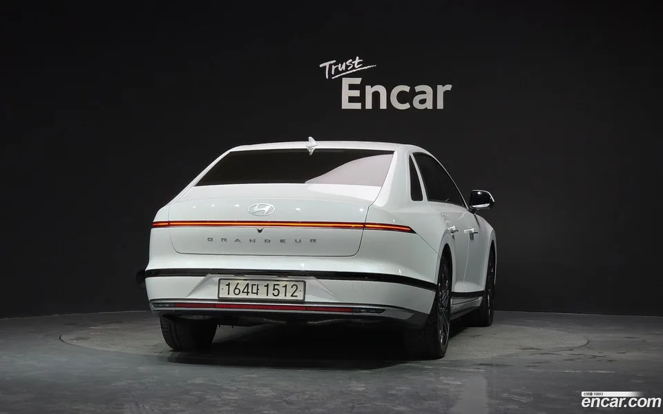 Hyundai Grandeur Hybrid 2023 — миниатюра 4