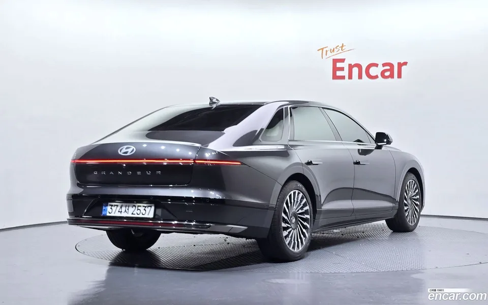 Hyundai Grandeur 2.5 2WD 2024 — миниатюра 2