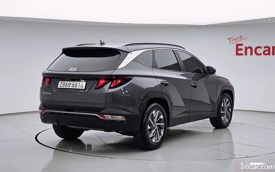 Hyundai Tucson 1.6 2WD 2022 — миниатюра 2