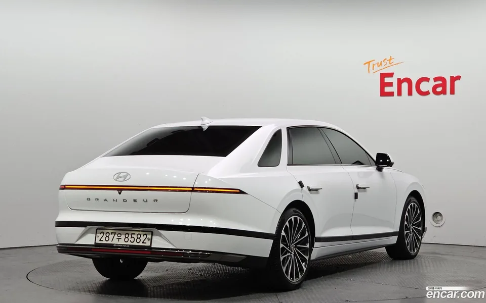 Hyundai Grandeur Hybrid 2024 — миниатюра 2