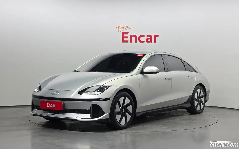 Hyundai Ioniq 6 2023 — фото 1, купить с доставкой в Москву