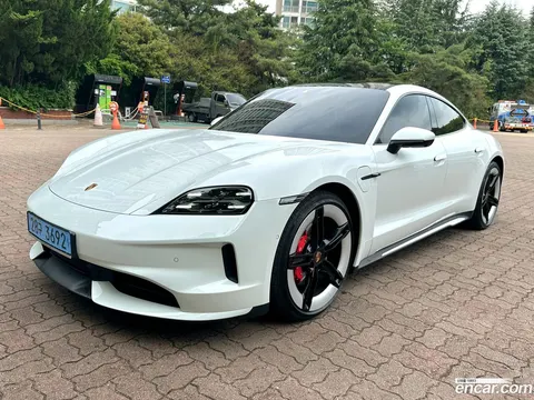 Porsche Taycan 2025 купить в Москве