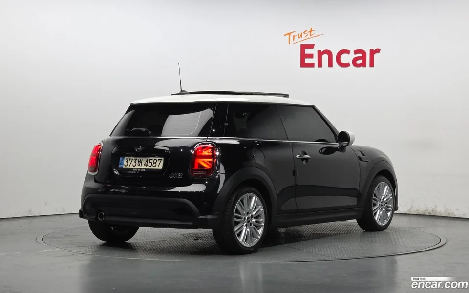 MINI Cooper 2022 — миниатюра 2
