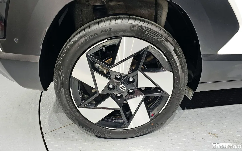 Hyundai Kona 1.6 4WD 2023 — миниатюра 5