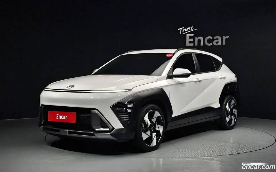 Hyundai Kona 1.6 4WD 2023 — фото 1, купить с доставкой в Москву