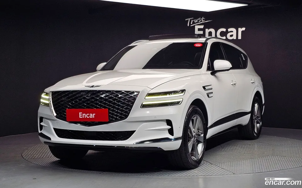 Genesis GV80 2.5T AWD 2023 — фото 1, купить с доставкой в Москву