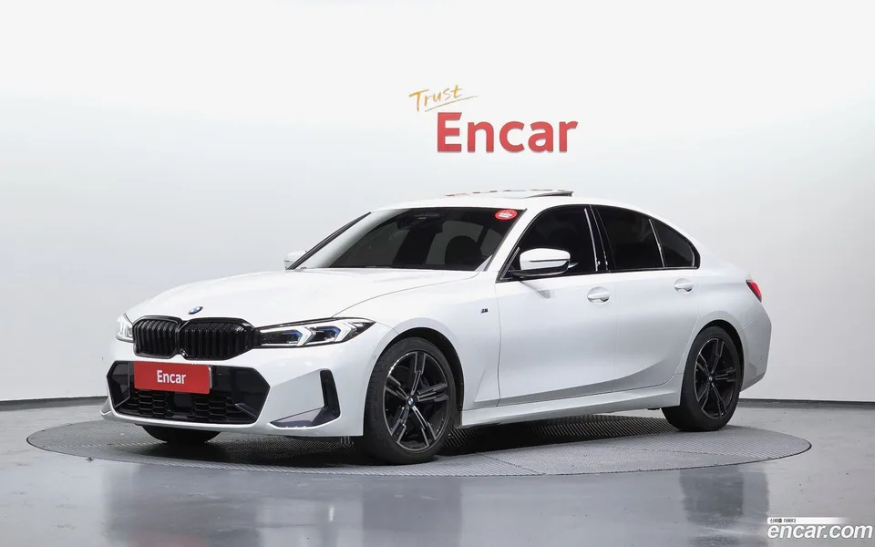 BMW 3 Series 320i M 2023 — фото 1, купить с доставкой в Москву