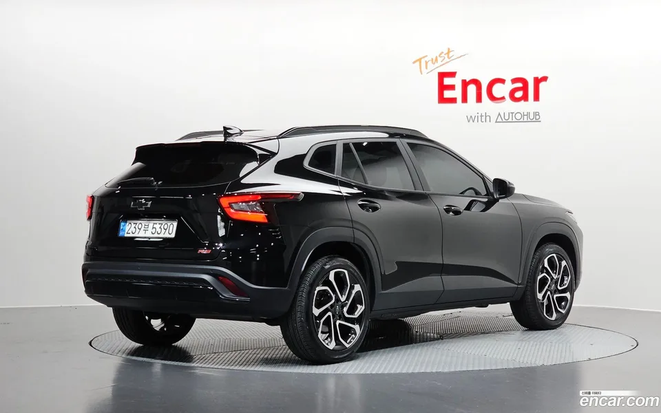 Chevrolet Trax Crossover 1.2 RS 2023 — миниатюра 2