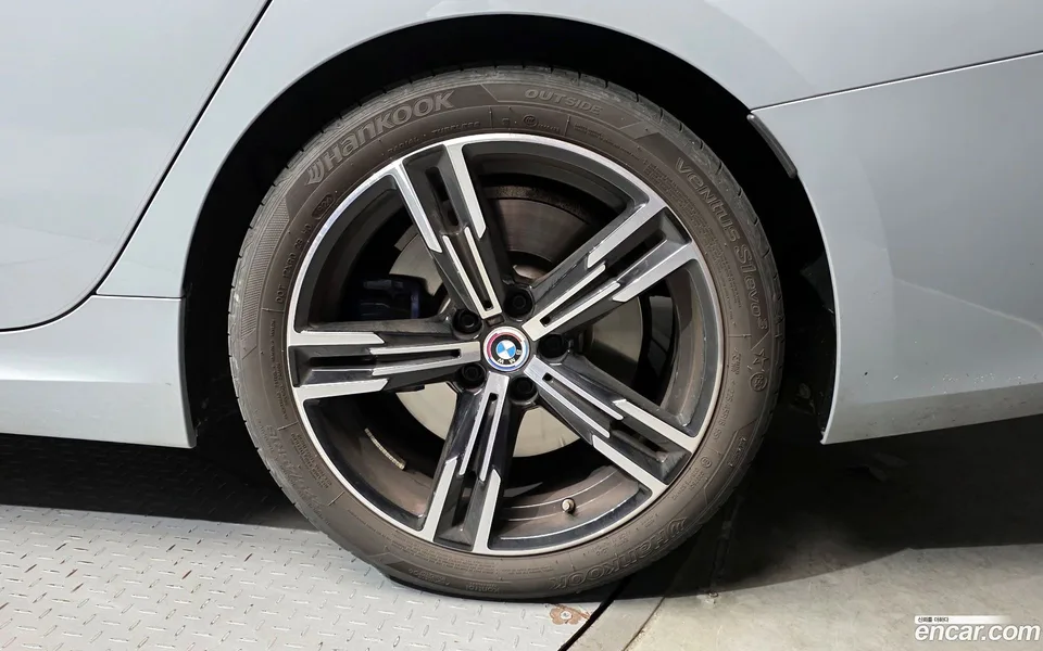 BMW 3 Series 320i M 2024 — миниатюра 5