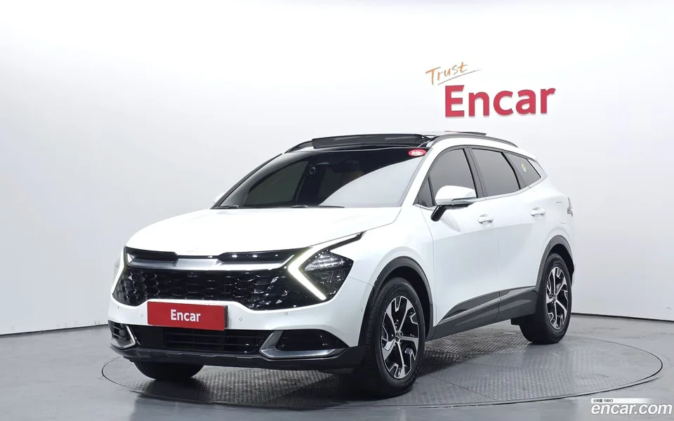 Kia Sportage Hybrid 2WD 2022 — фото 1, купить с доставкой в Москву