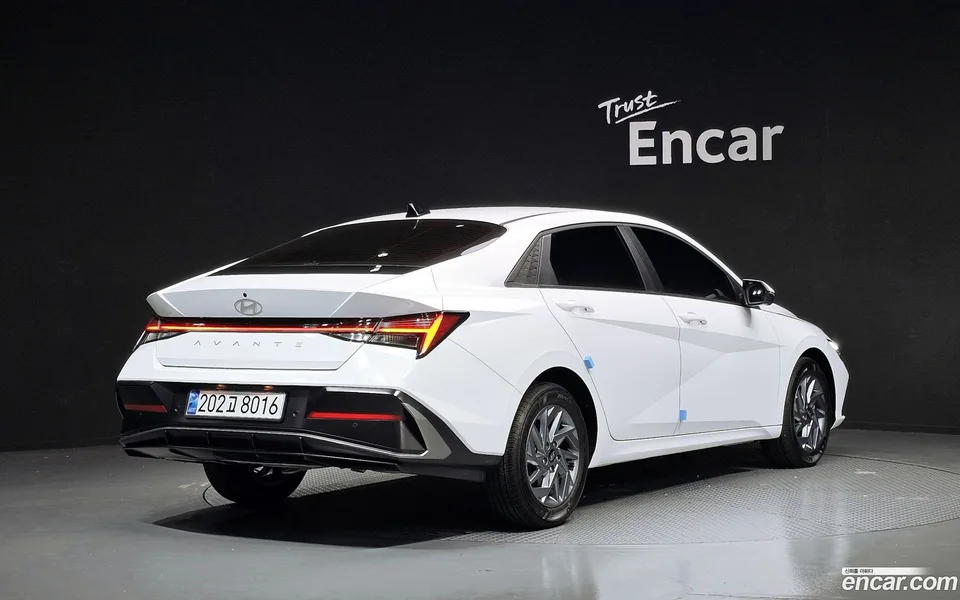 Hyundai Avante CN7 1.6 2024 — миниатюра 2