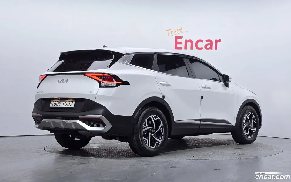 Kia Sportage 2.0 4WD 2022 — миниатюра 2