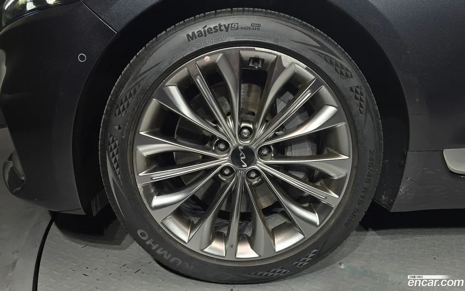 Kia K9 3.8 GDI AWD 2022 — миниатюра 5