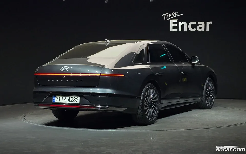 Hyundai Grandeur Hybrid 2023 — миниатюра 2