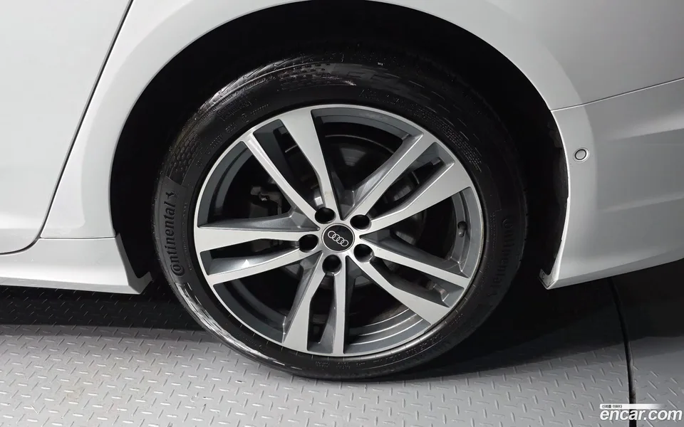 Audi A6 45 TFSI 2023 — миниатюра 5