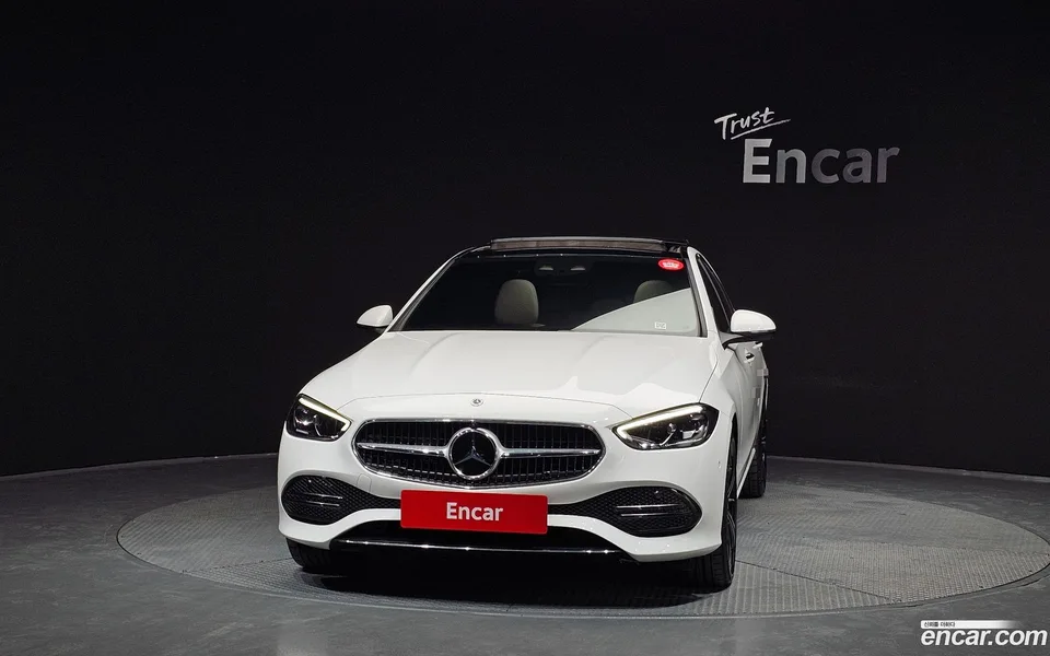 Mercedes-Benz C-Class C300 4MATIC 2023 — миниатюра 3