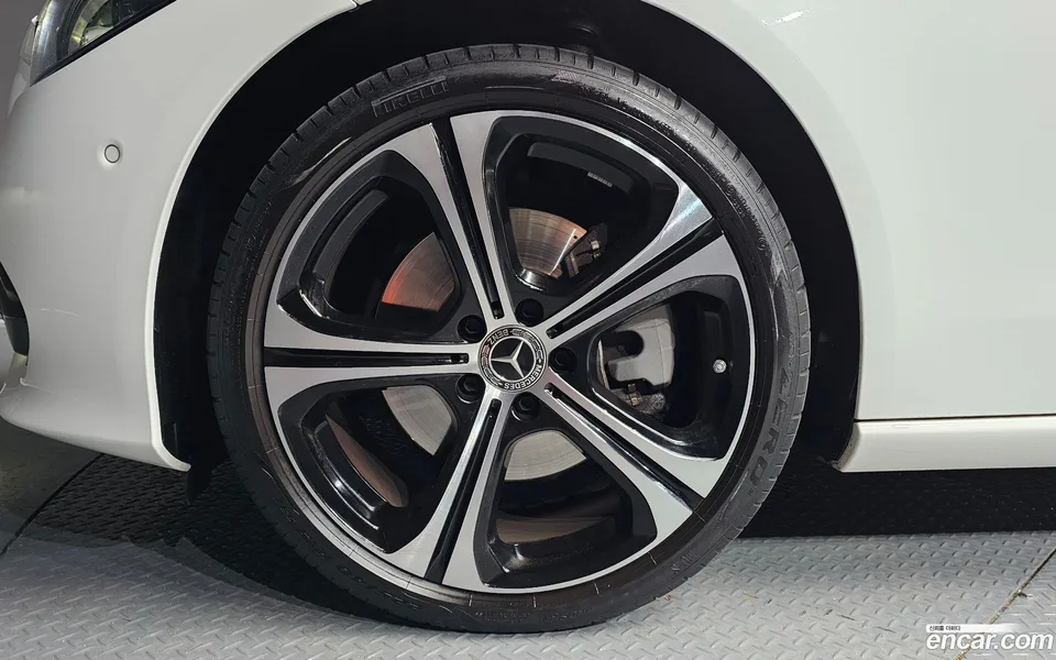 Mercedes-Benz C-Class C300 4MATIC 2023 — миниатюра 5