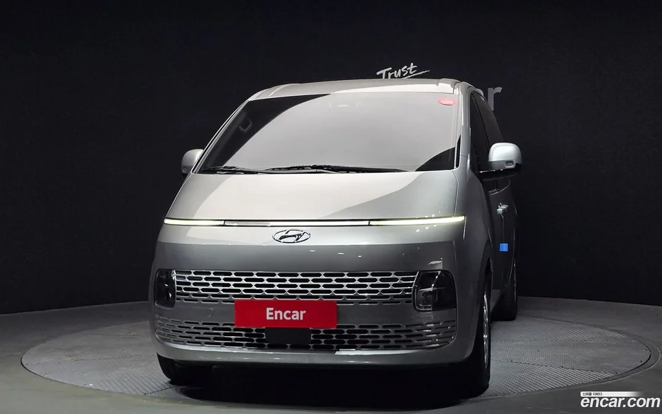 Hyundai Staria 5 2023 — миниатюра 3