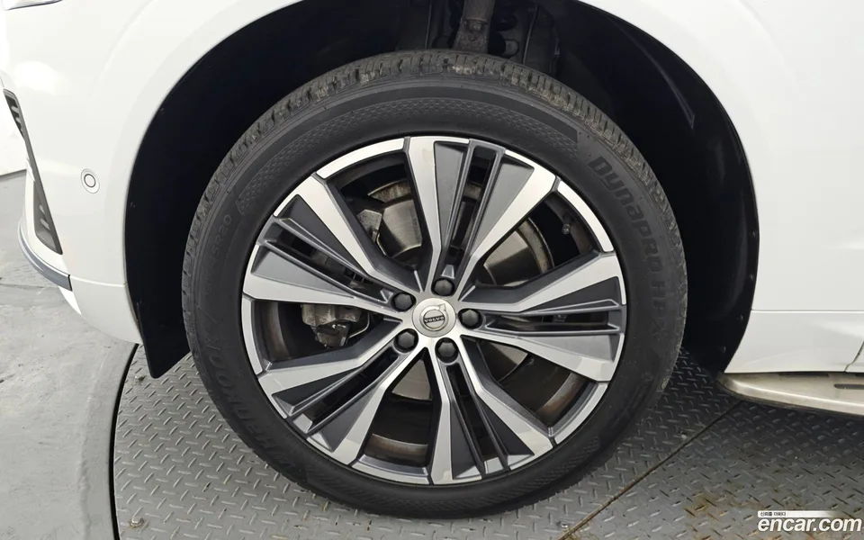 Volvo XC60 B6 2022 — миниатюра 5